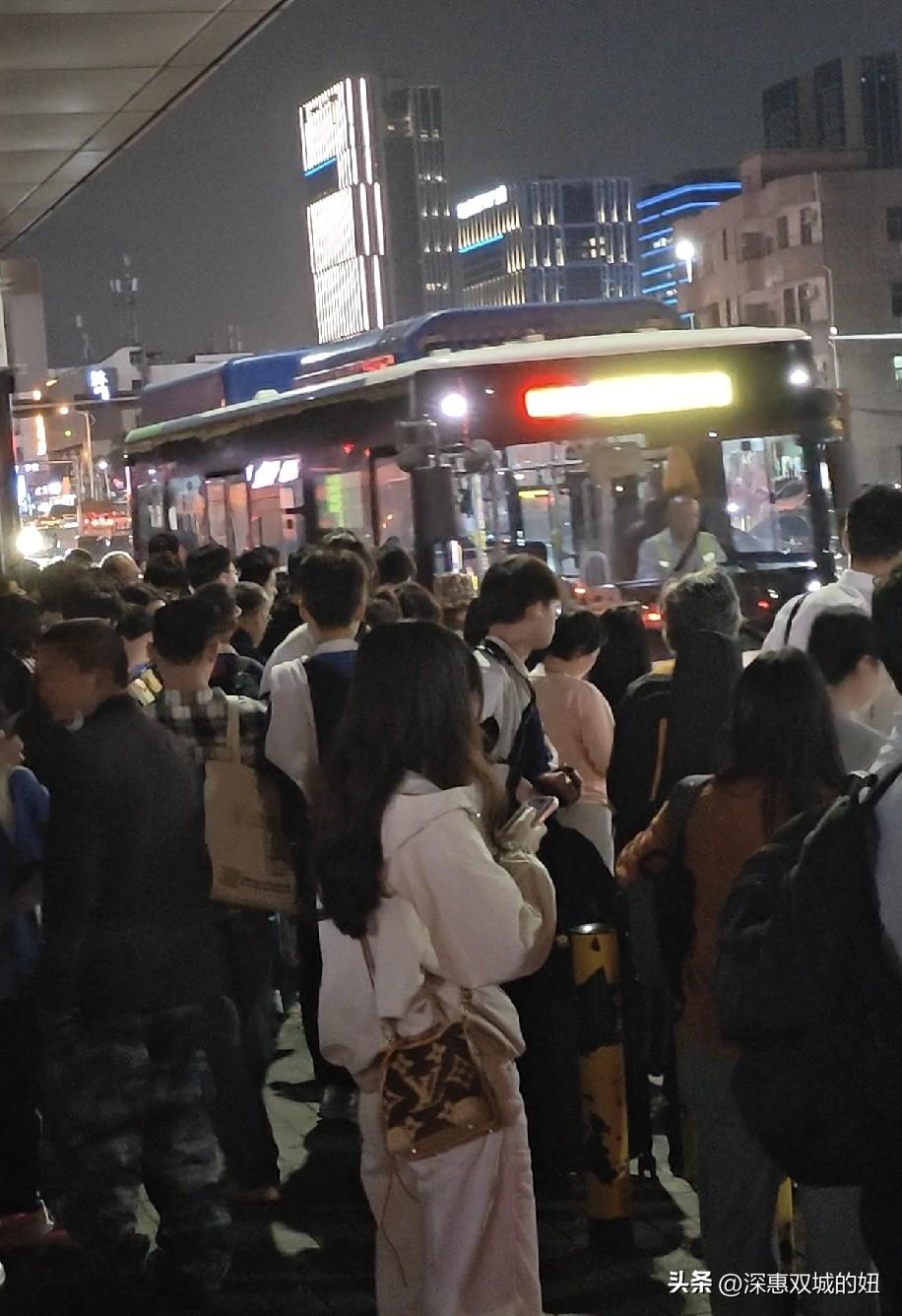 深大城际才是大亚湾小伙伴期待的。
深大城际深圳段今年年底估计通车，大亚湾一小伙伴