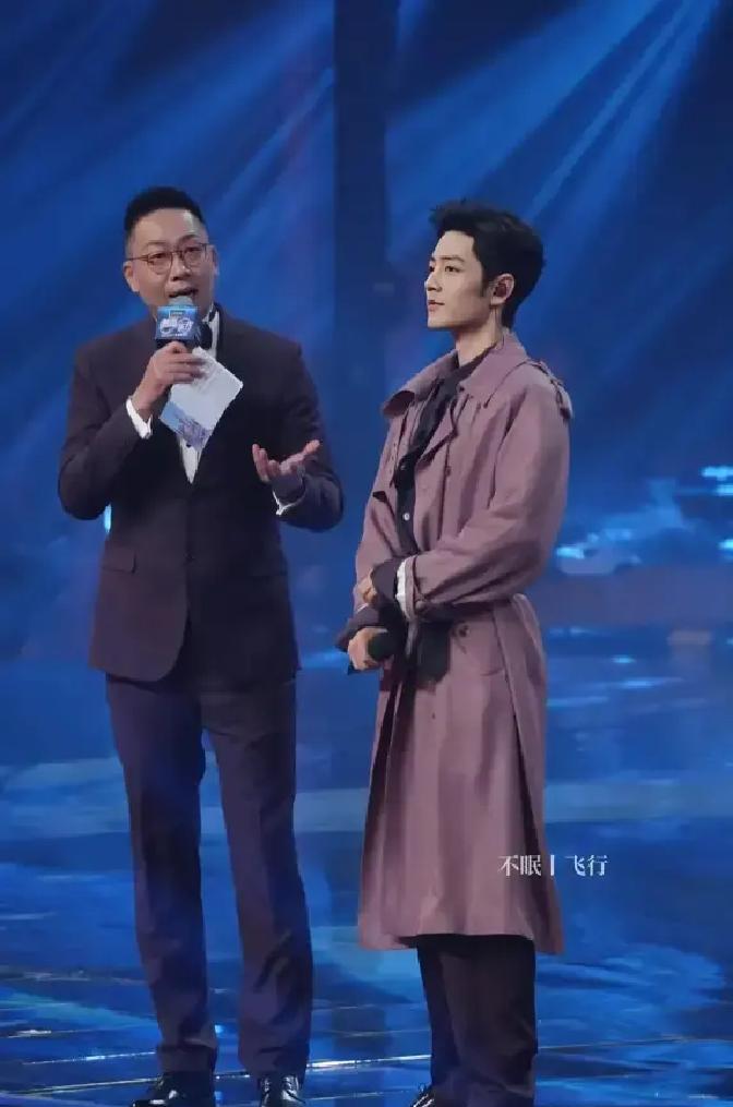 看破不说破，兄弟们。
顶流男星那185的官方身高，水分有多大？
后台数据不会撒谎