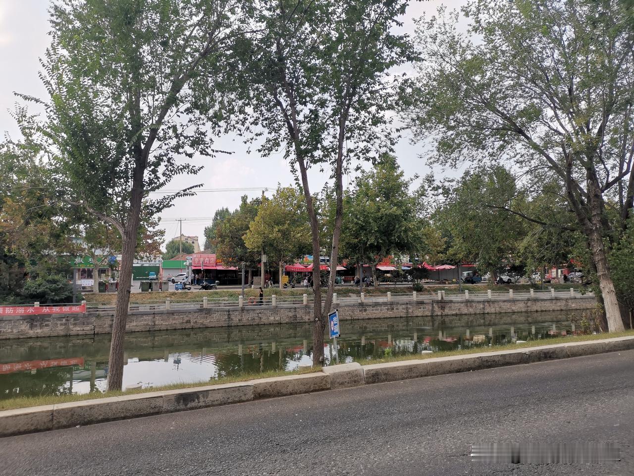 流淌千年的云溪河：既是防御城河，也是胶州人的母亲河。
云溪河，作为胶州重要的护城
