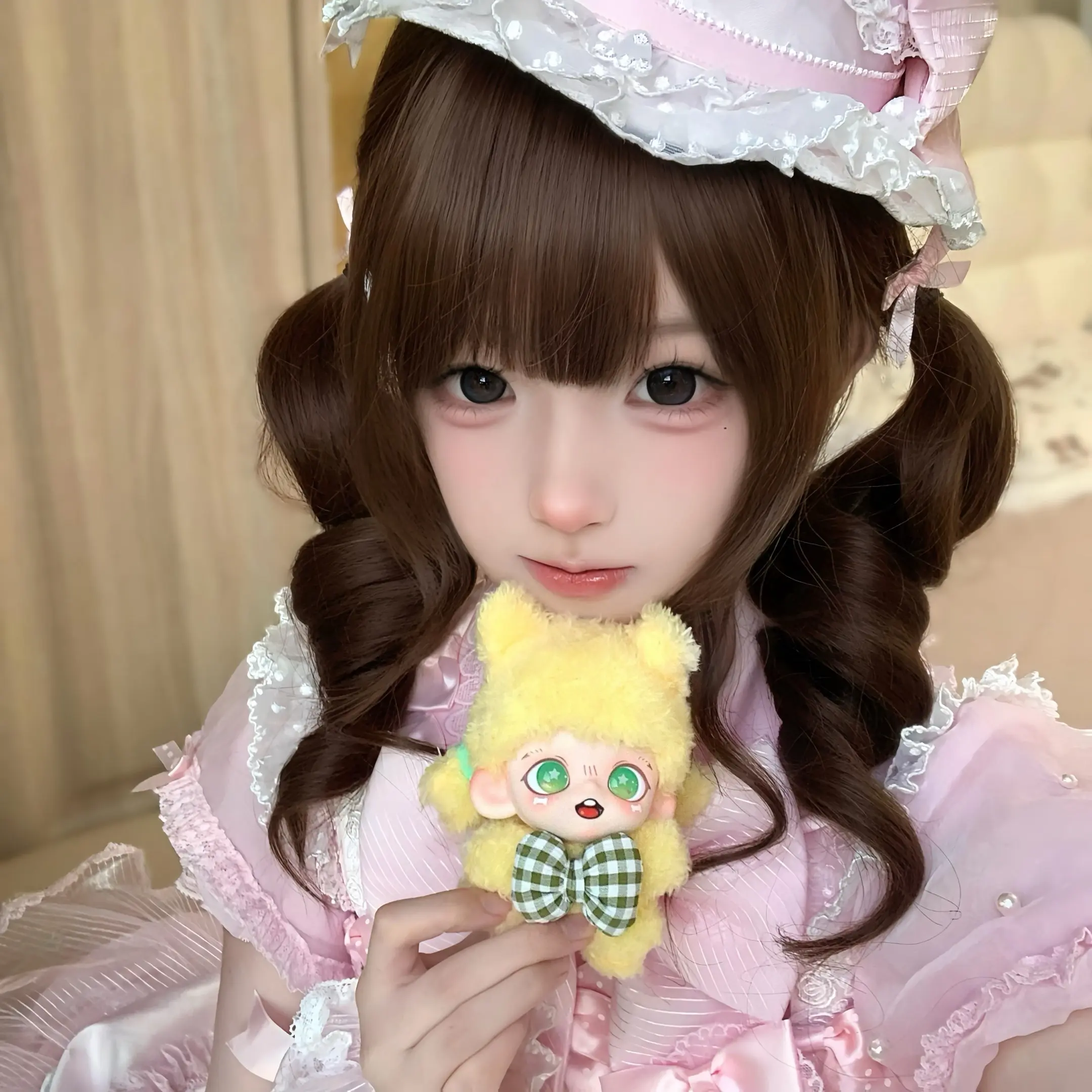 草莓味 ₊˚✧ ﾟ