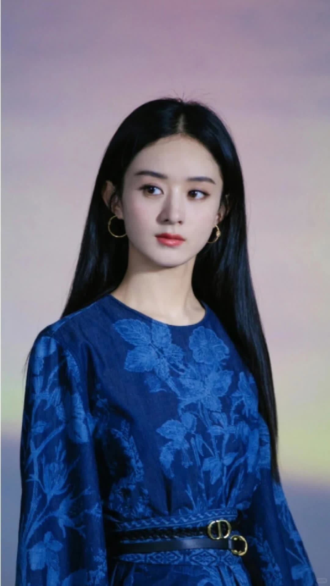 当我拿出这张图，你将如何应对？ 赵丽颖谁懂这张图的含金量安利赵丽颖美女这都拿不下