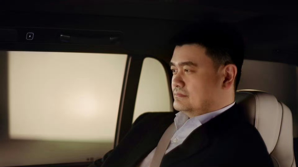 姚明代言蔚来ES9，确实很适配，一位是凭坚持与格局站上行业高度的标杆，一台是沉淀