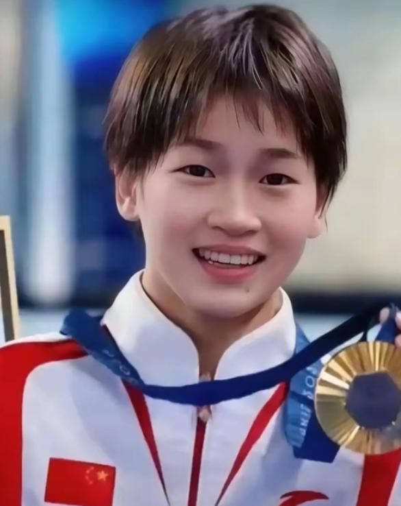 刷到一位律师博主解读说，群主进去是板上钉钉的事情。
 
现在“水花征服者联盟”群