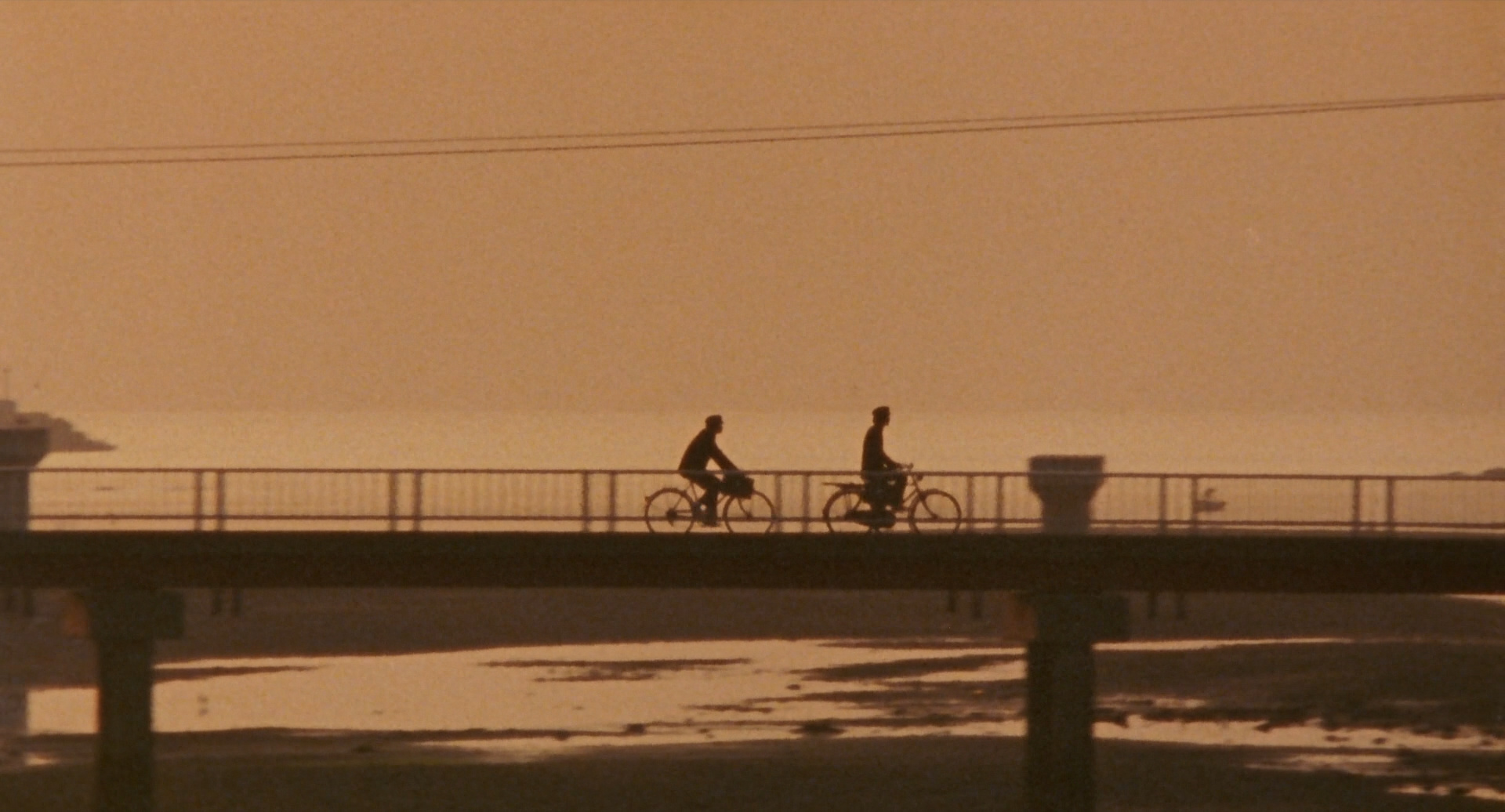 你其实不是废物——他先给你贴上“废物”的标签，再把它撕下来，你便觉得自己得到了救