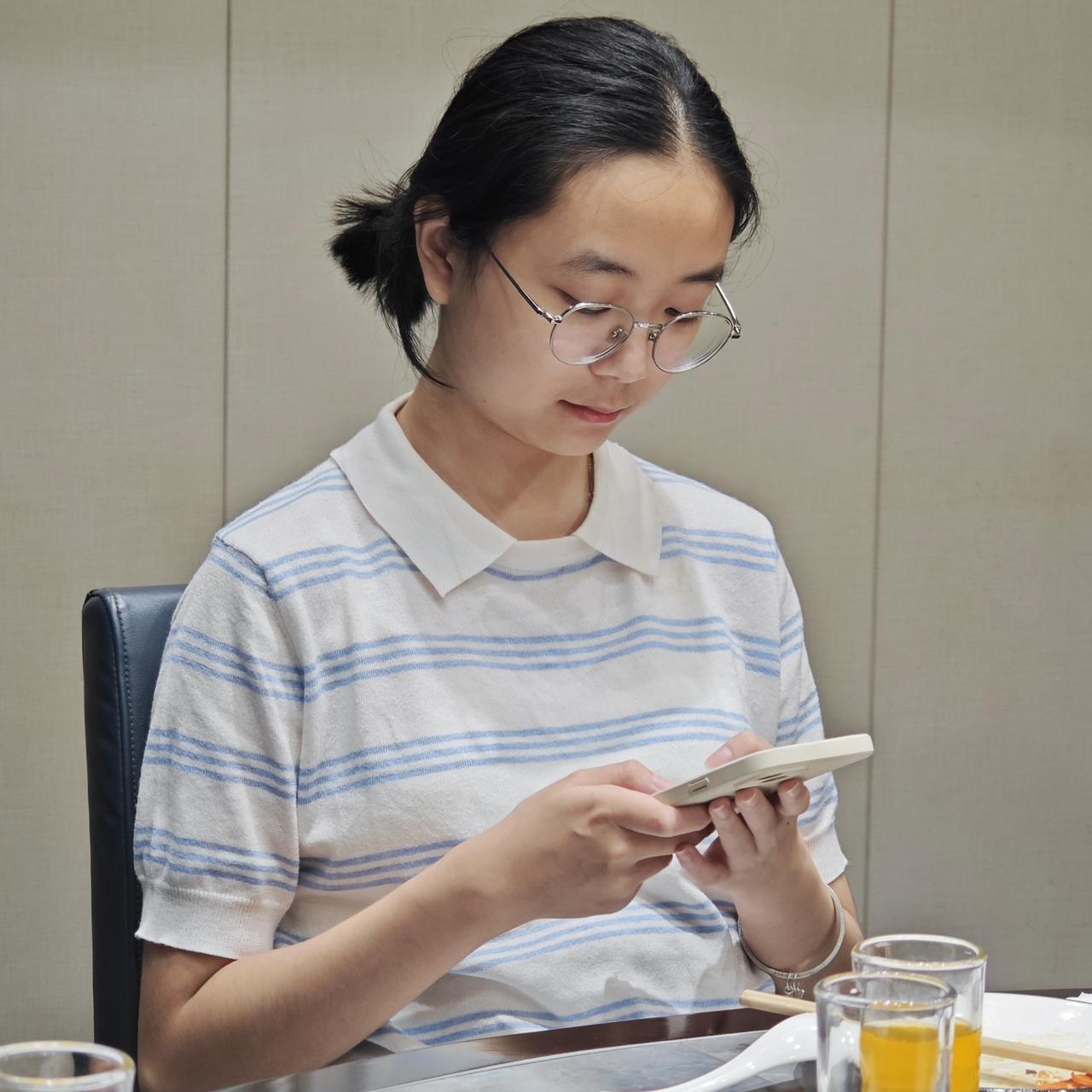 我的孙女儿，哈工大大三了。