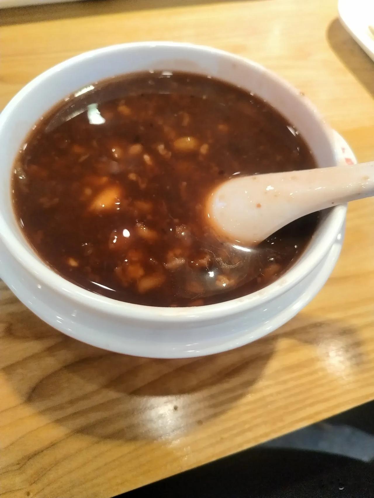 当陪读妈妈是啥体验？夜里四点钟，俺老公就喊我起来收拾行李，要带孩子去市里上学，得