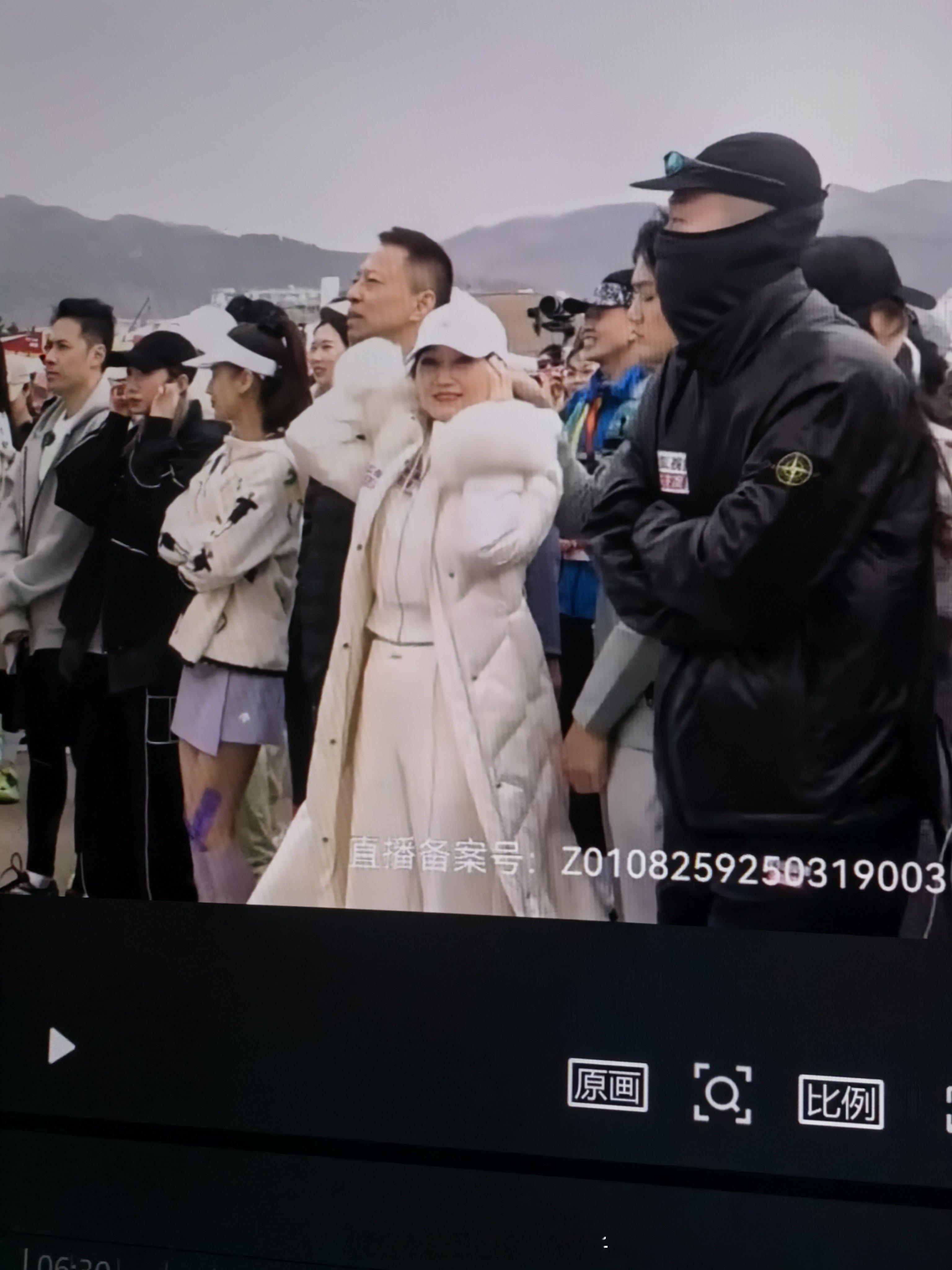 赵雅芝  开始理这个马拉松，跟🧢干上的赵姐～ 