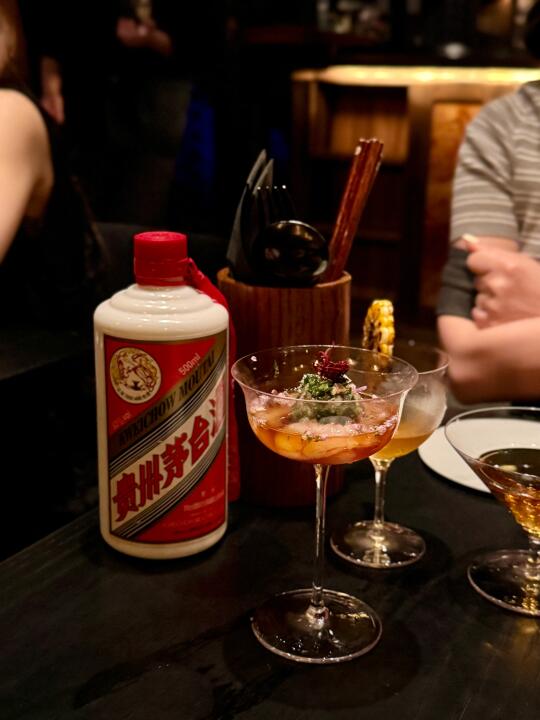 中环喝酒🍸｜全🇭🇰最会做饭的bar