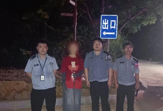【大罗山深夜救援】7月5日傍晚，一名女子在大罗山徒步时，因轻信户外APP路书擅自