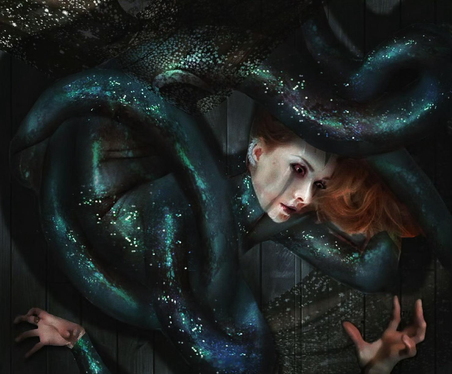 哈利波特搭乘花絮去幕后 莹暗绿色的长裙，就像鳞片闪着光——【神奇动物：格林德沃之