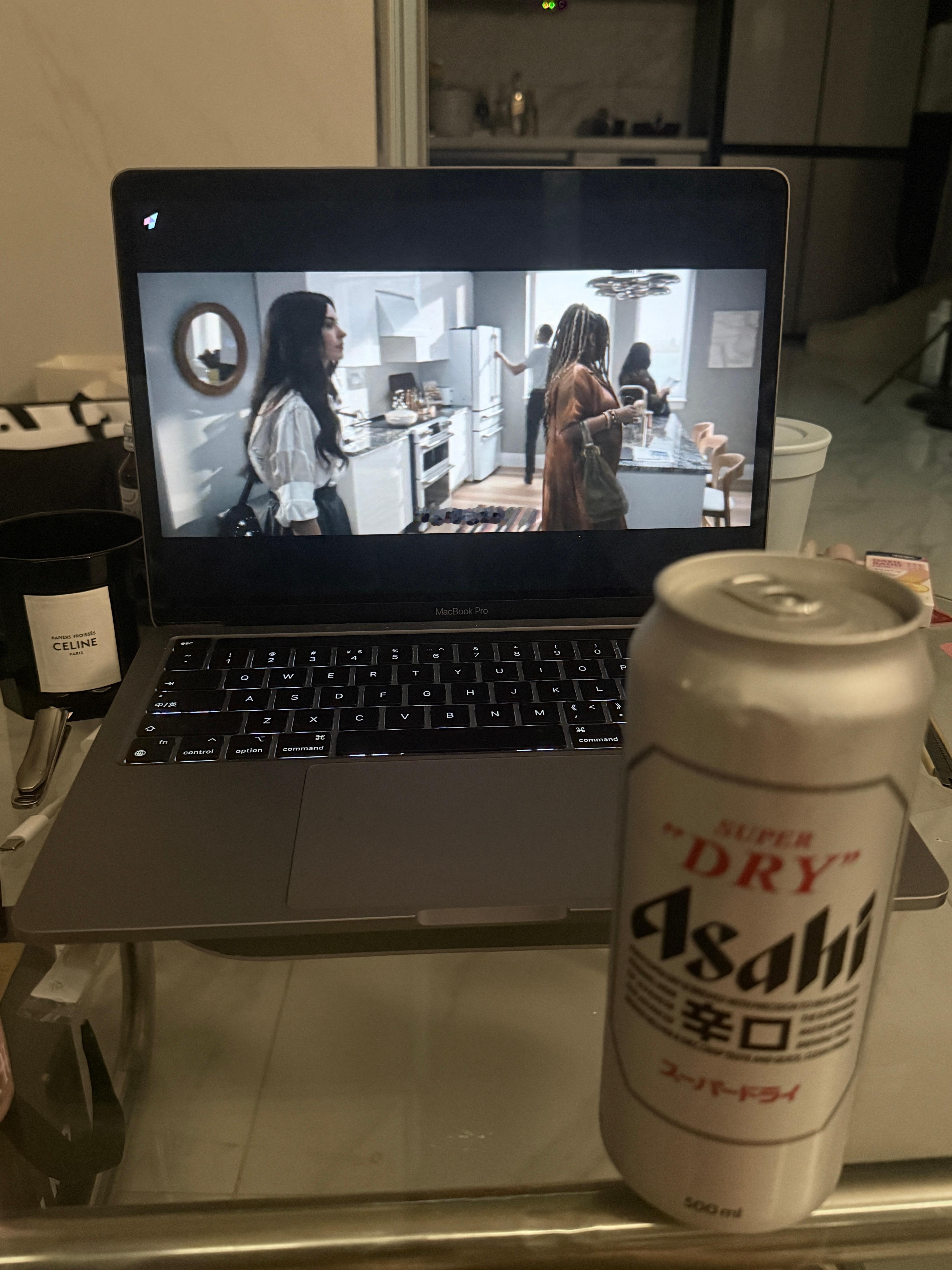 小记：喝了一口朝日啤酒 第一口的啤酒还是一如既往的爽！！讲真 这段时间以来  今