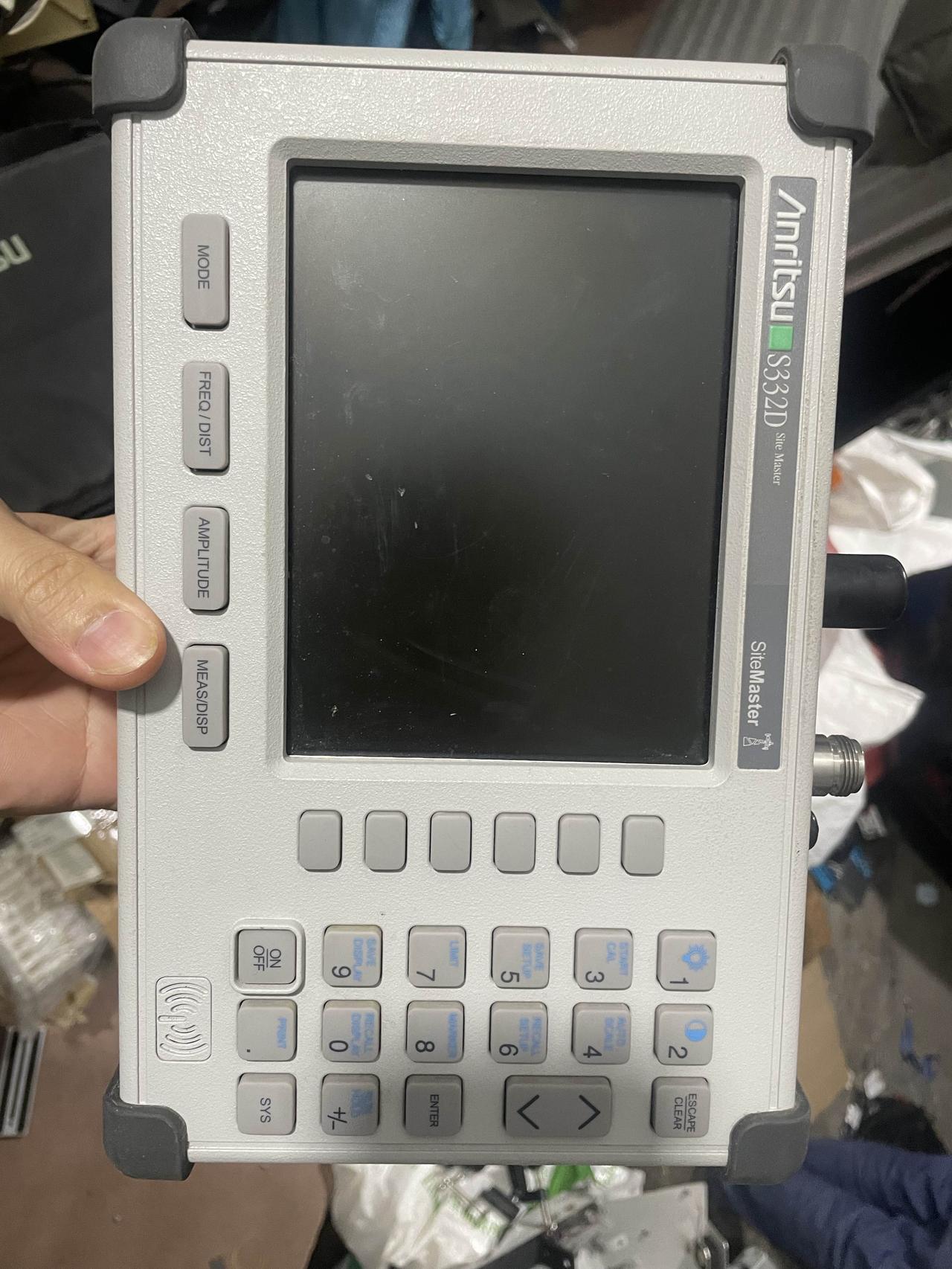 今天在广州鬼市花了60元淘了一台设备；不知道值不值钱，感觉这设备质量挺不错锋；但