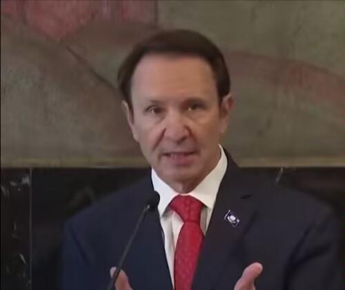 美国任命新的“格陵兰特使”，丹麦知道后，召见了美国大使，表明了必须要尊重丹麦的主