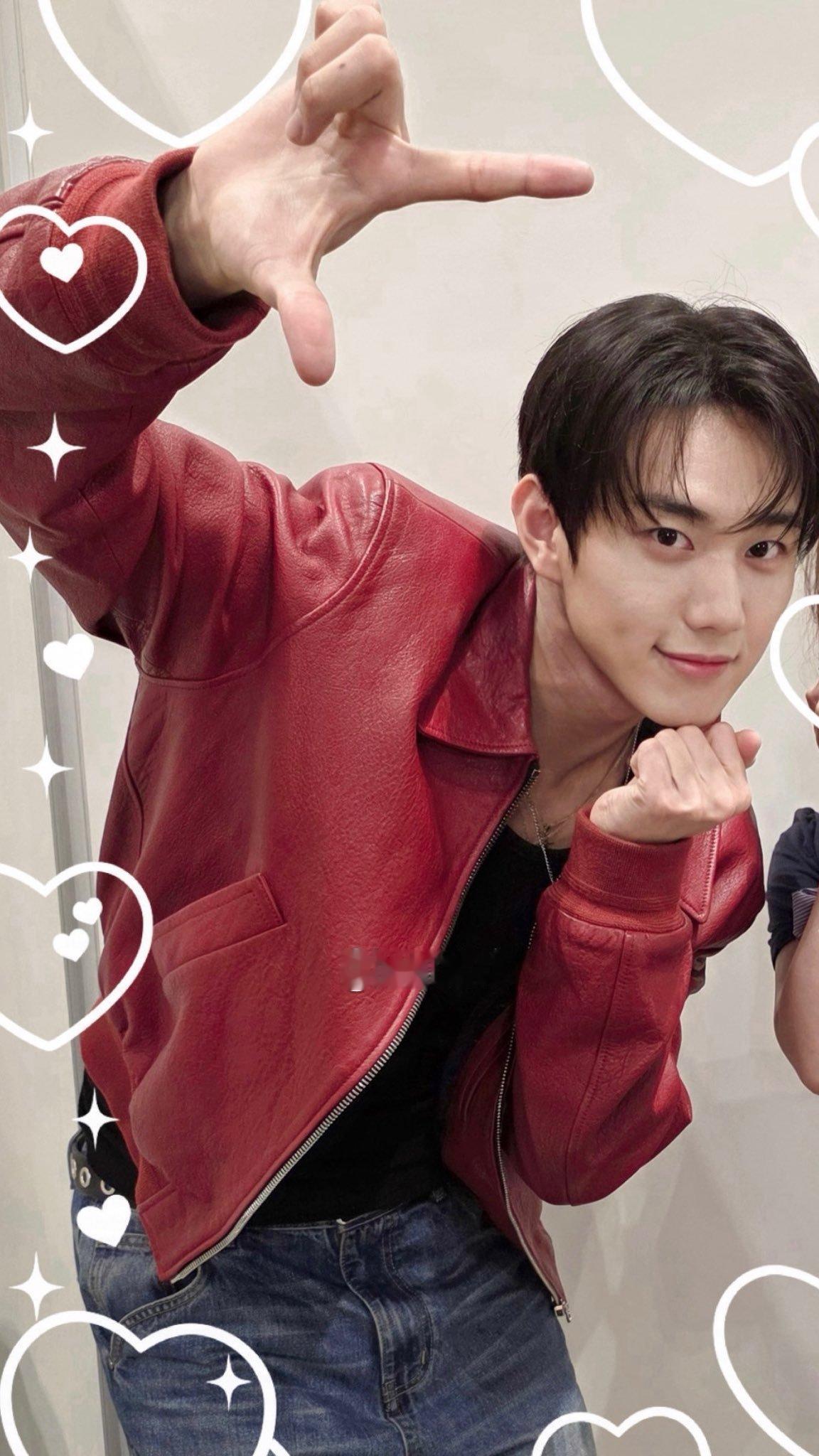 今天是红夹克 © bomtakki | mnijsup | bigwanchan