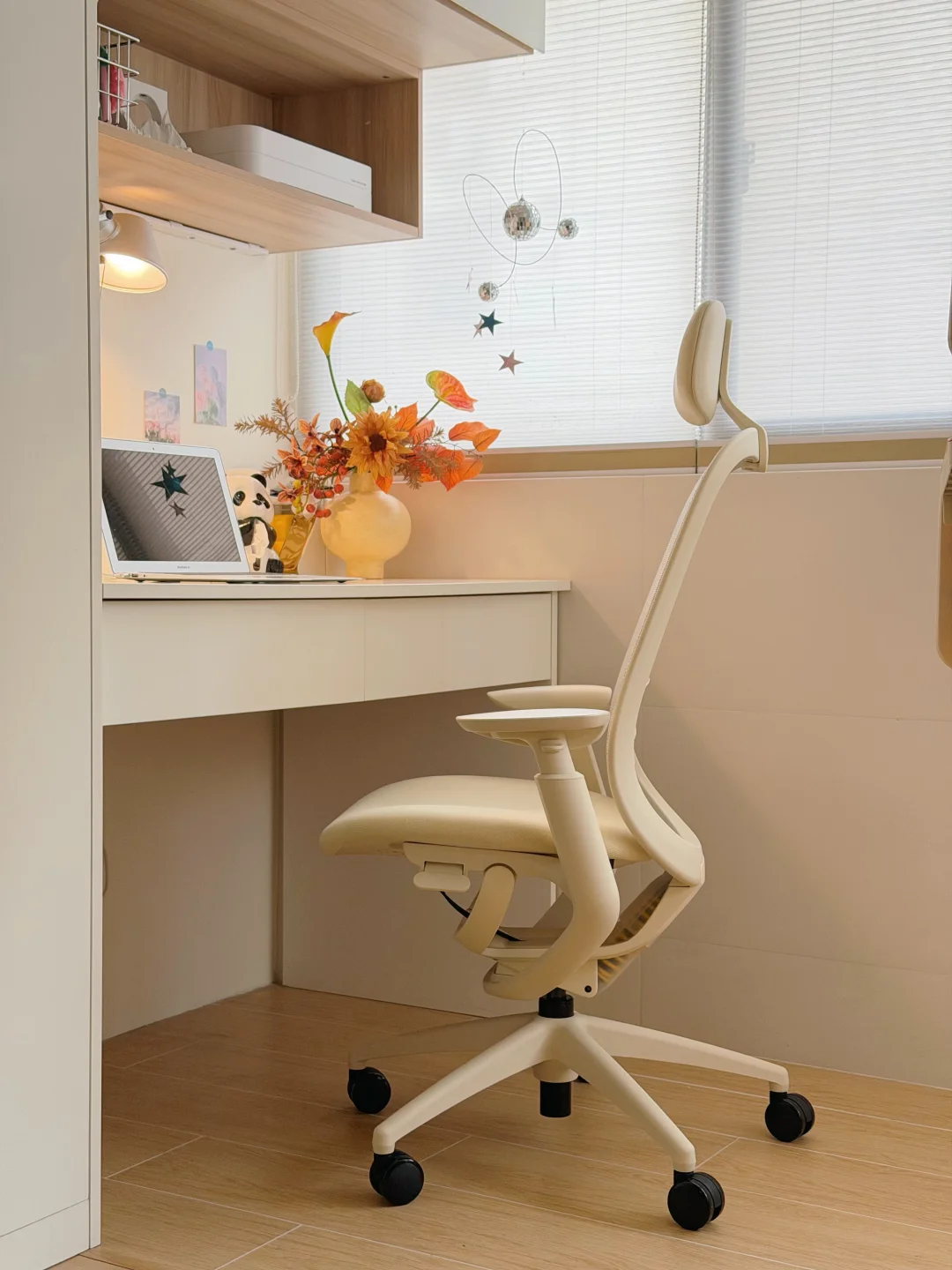在家🏠，我也有自己的专属工位