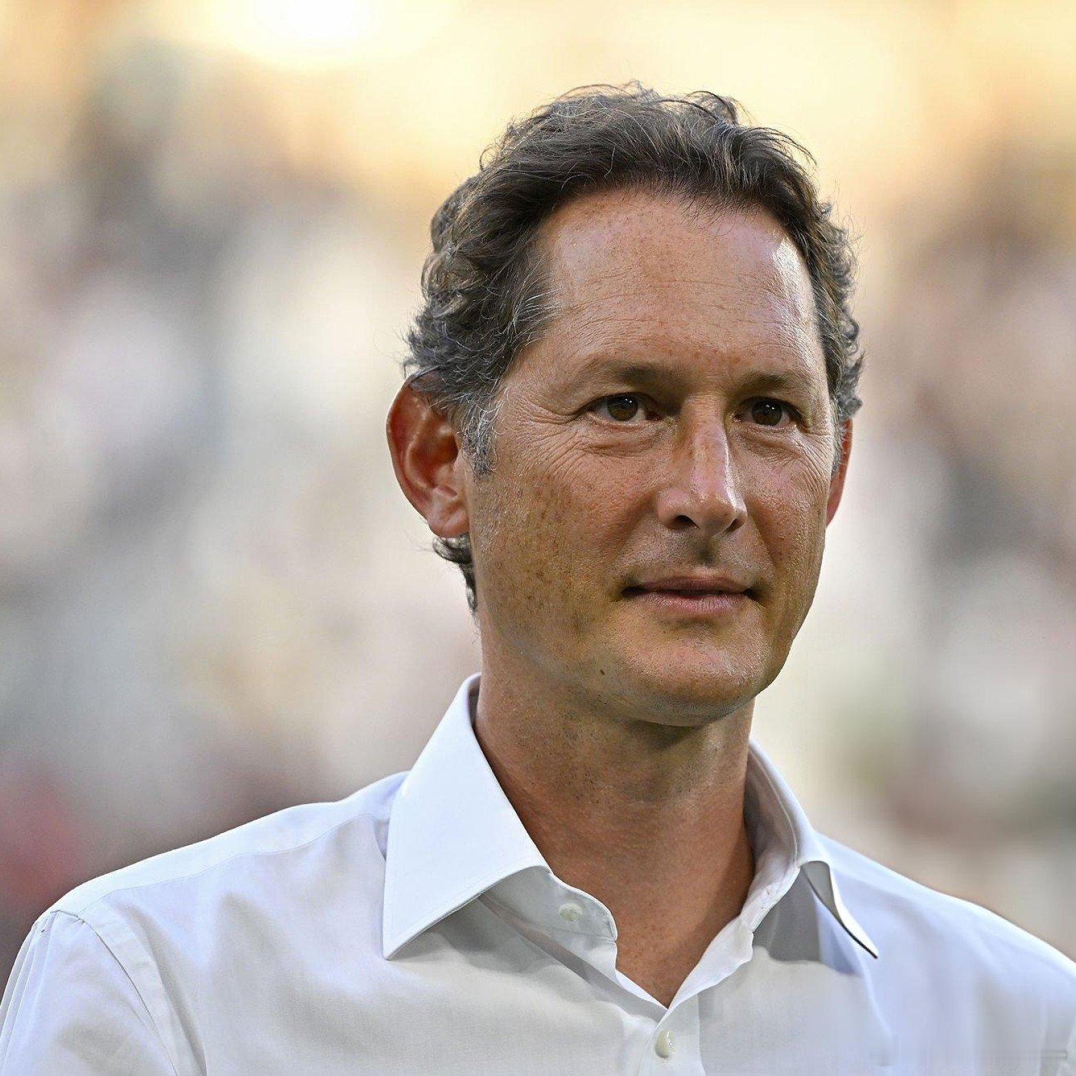 都灵体育报：尤文图斯已经将寻找体育总监的工作委托给了一家顶级的猎头公司，与挑选科