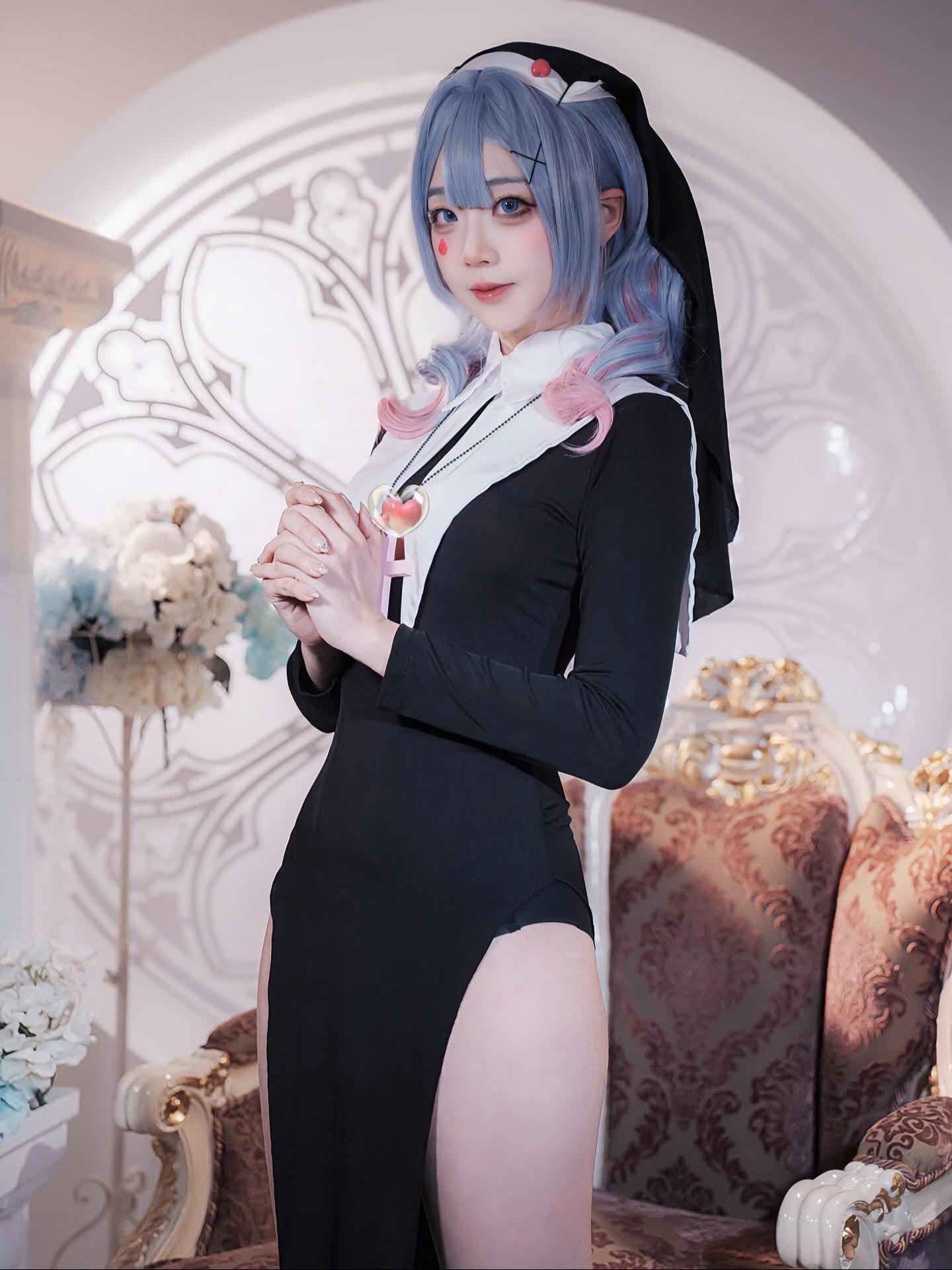 cos 二次元 初音未来 修女