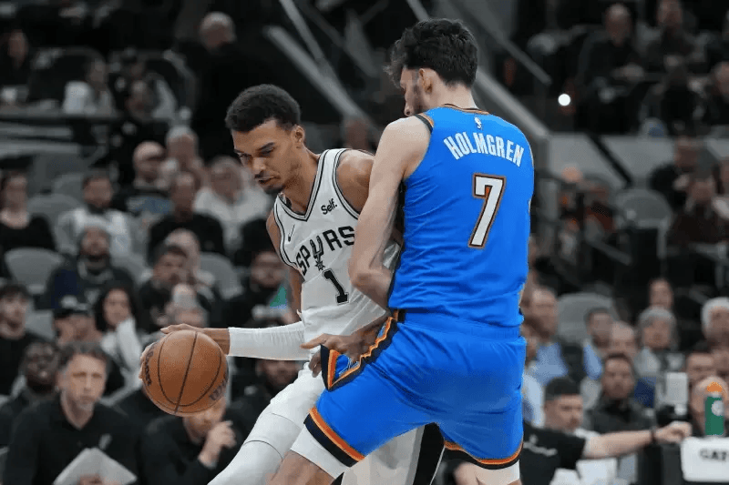ESPN预测明日季后赛：雷霆胜率46.2%，马刺胜率53.8%