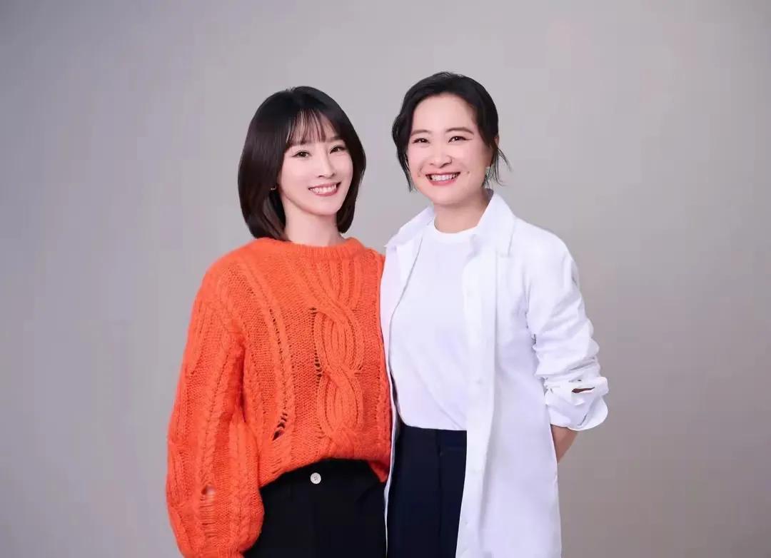 贾玲瘦的都认不出来[抠鼻]