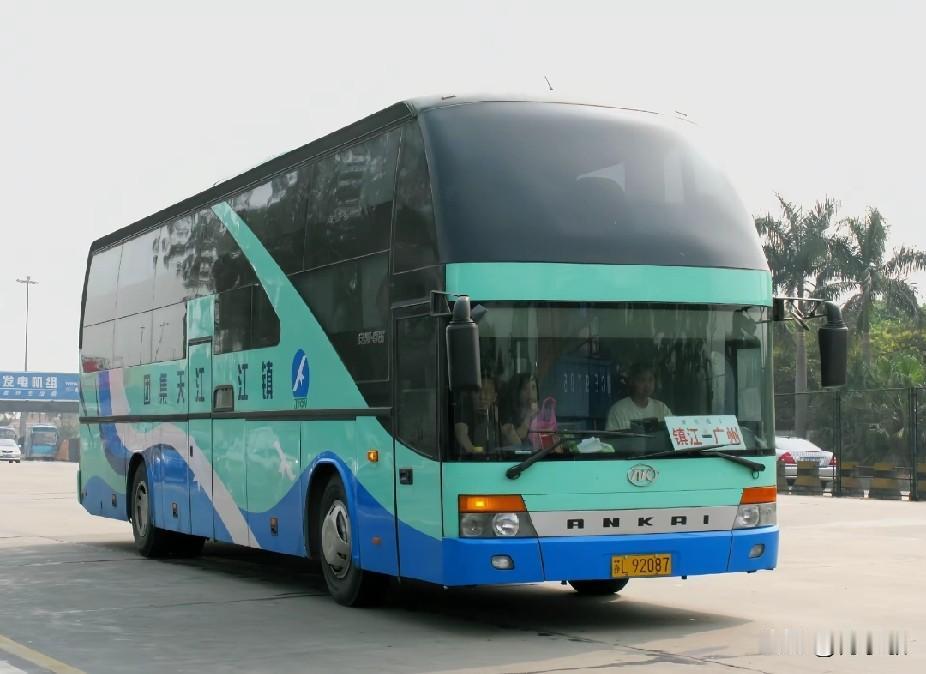 广州 深圳 江苏曾经开往广东珠三角的省际长途线路（五）
镇江—广州
兴化—深圳