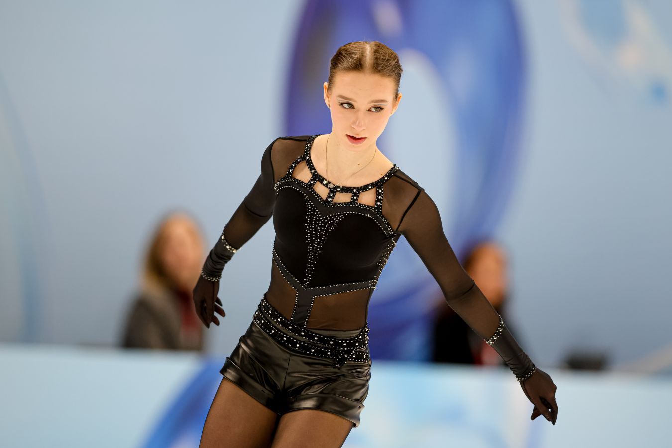 Daria Sadkova 透露两周前接受了手术🗣️：“我正在经历一些健康方面