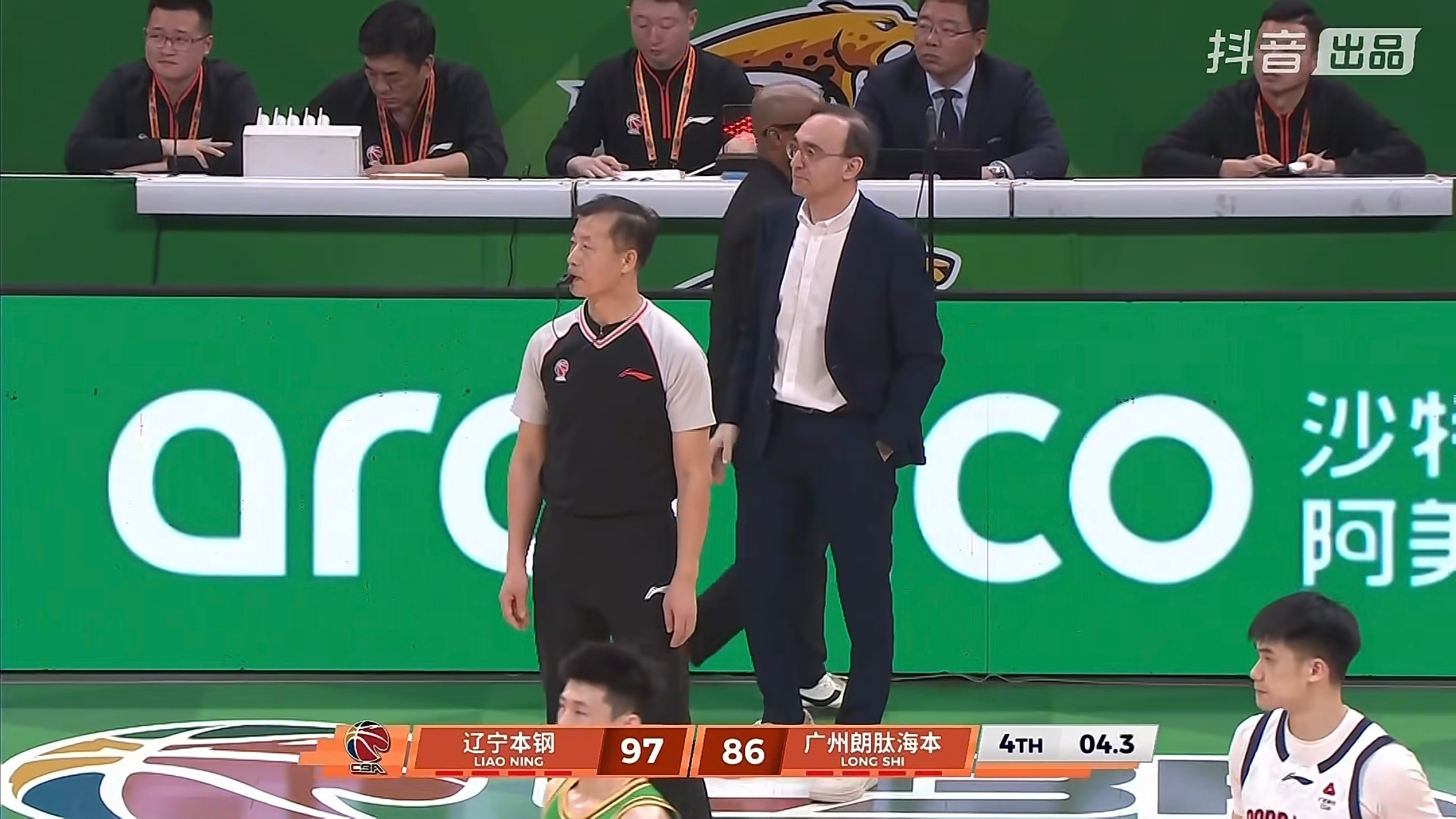 辽宁男篮97比86战胜广州男篮取得六连胜！赢球谁都高兴，别拉踩别做二极管！！！赵