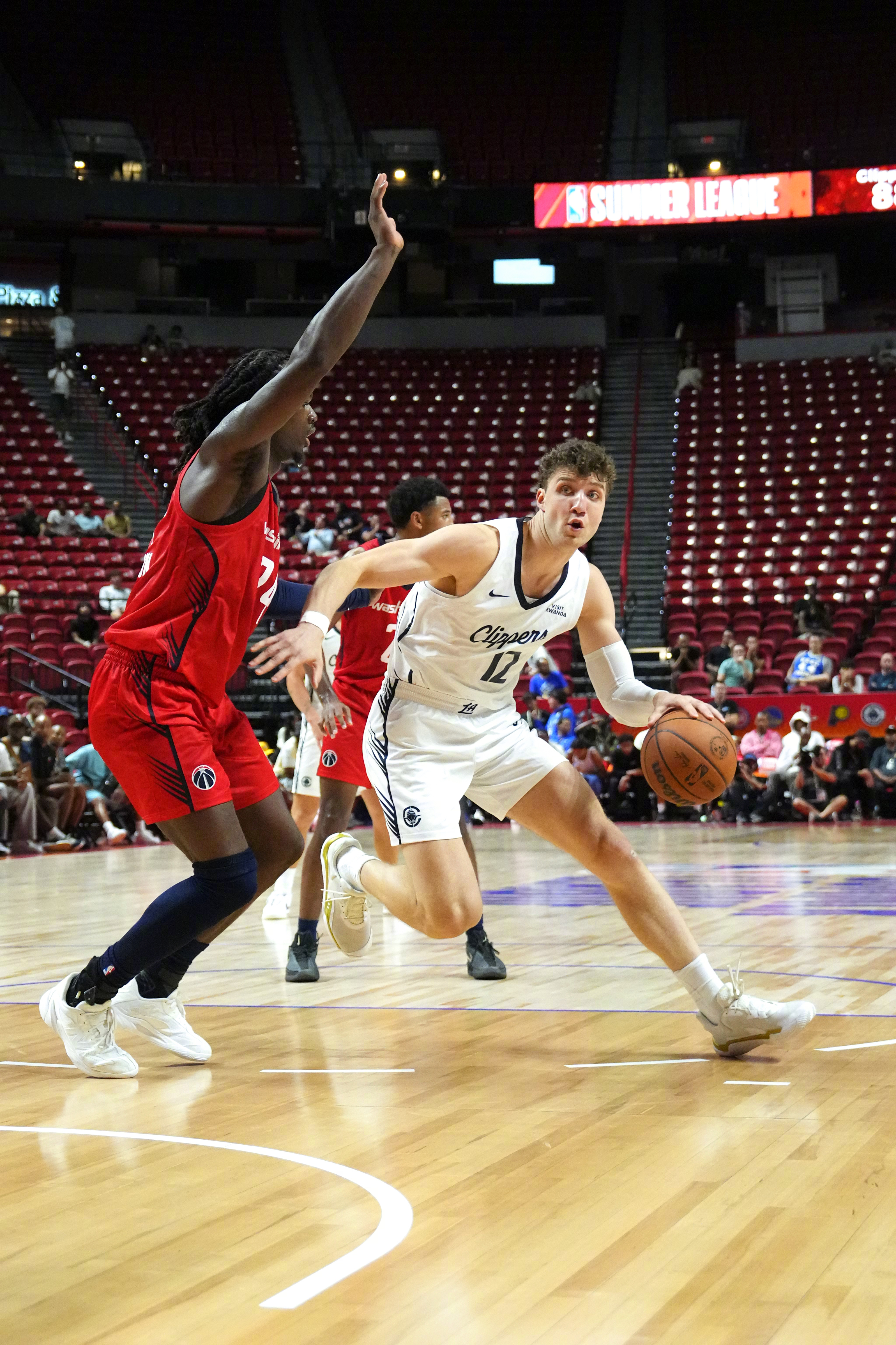 马丁内利19分5篮板2助攻2抢断快船战胜奇才NBA夏季联赛