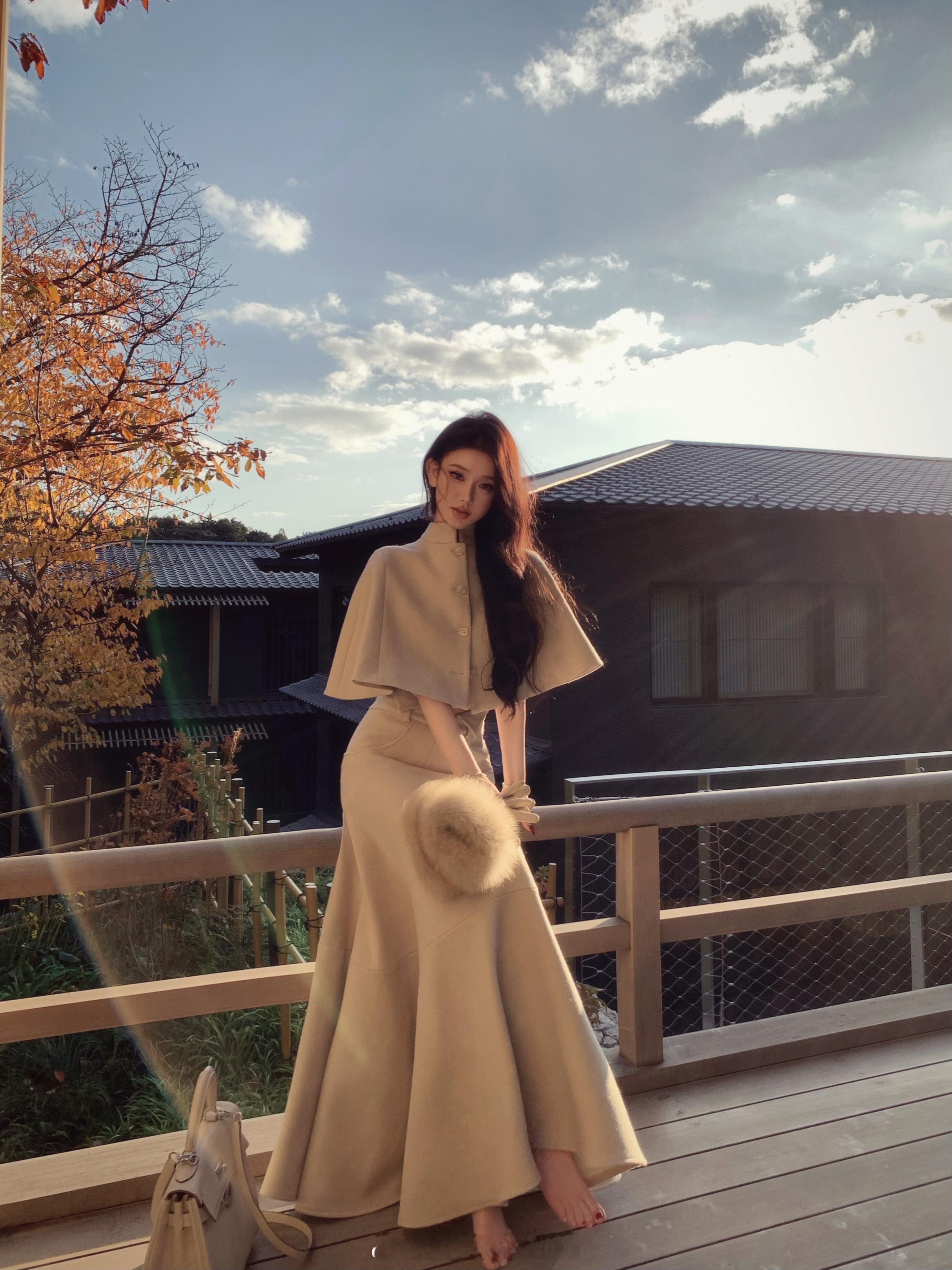 本期最爱的套装这套衣服之前发🫘的时候超多人问特地多修了一点图 裙子做的是假口袋