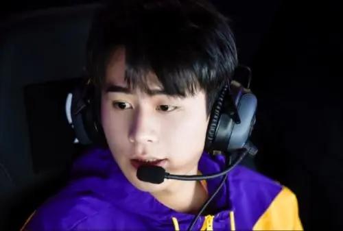 无畏转会有人要吗？
有个朋友是无畏粉。她认为hero久竞不好！想无畏去其他俱乐部