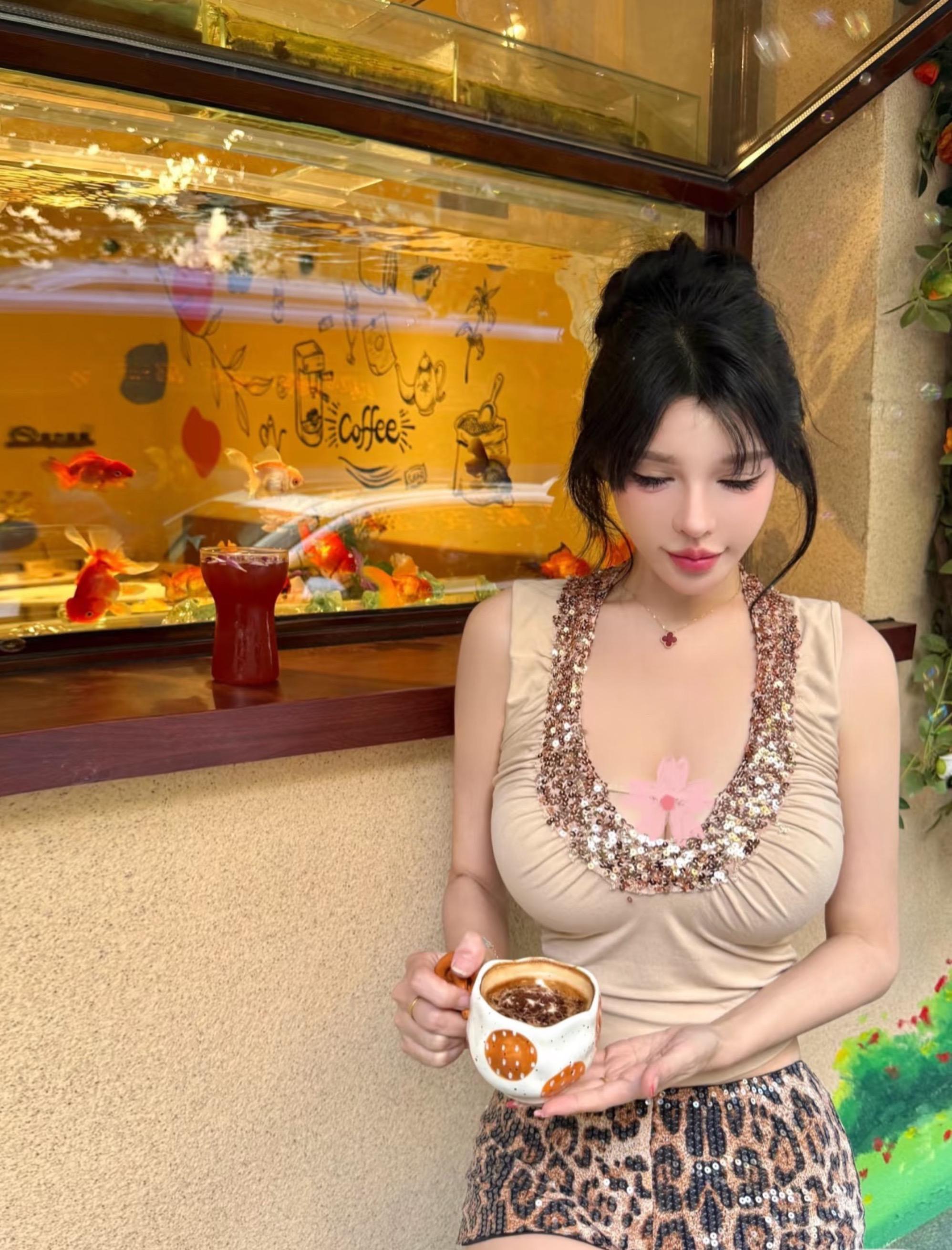 “许我耀眼”你太会选音乐了！！ 这音乐一响，瞬间爱上