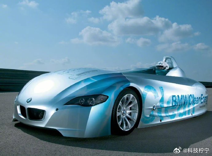 探索未知，释放自我。独特设计，令人过目难忘。每一次凝视，都是一场心灵的触动。 