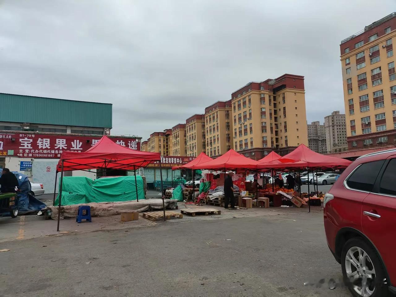 昨天是五一本想去昌吉庙尔沟游玩的，结果被堵在路上，无奈又折回来，路过九鼎农贸市场