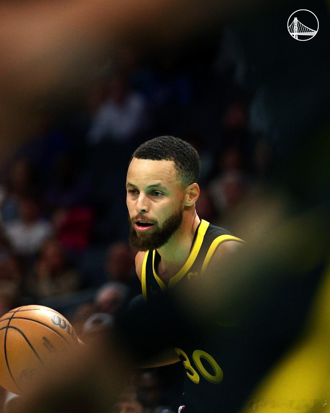 下半场即将开始[拳头][拳头]#金州勇士[超话]##勇士vs黄蜂# ​​​