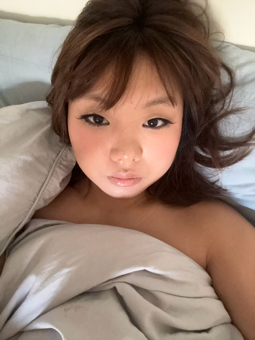 因为伦敦太冷，我带的衣服都特别薄，也根本没办法拍照。气得我大哭一场，干脆不出门了