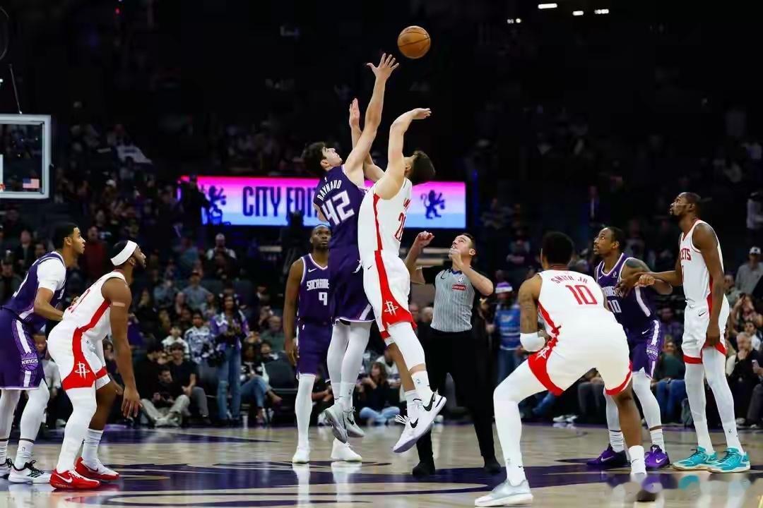 国王125-124绝杀火箭！杜兰特创神迹，6大现实浮出水面NBA常规赛上演惊魂一