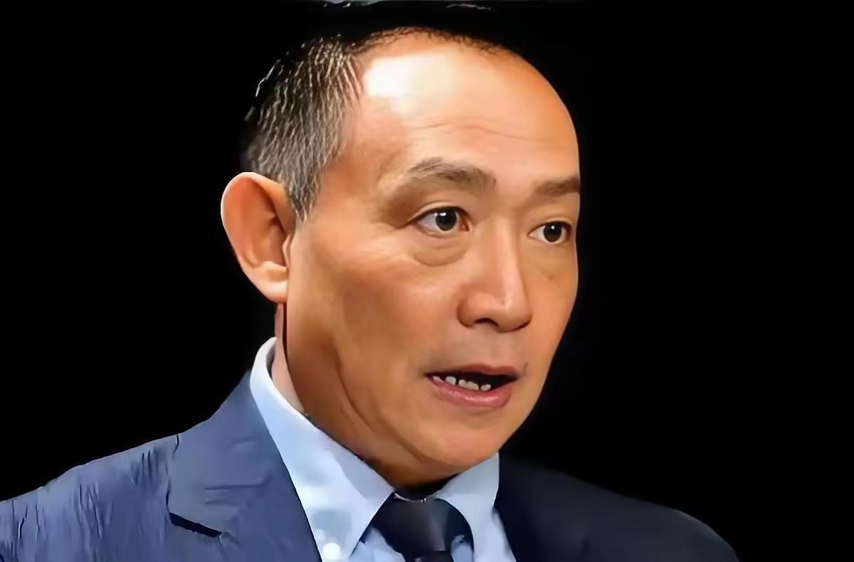 学者卢麒元近日在北京公开发声，他提出一个主张：“立法者每次参与都要政审！ ”因为