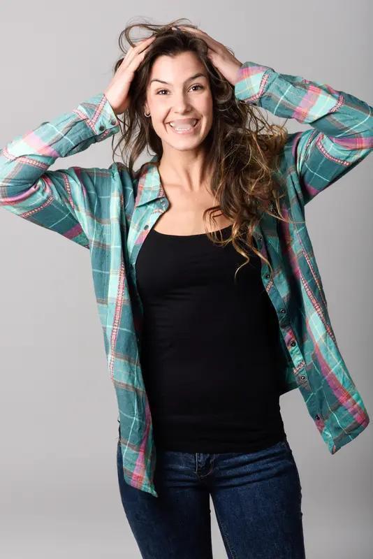 美到骨子里的女人，绝不是只靠皮囊。以前我也以为美就是白皙皮肤、精致五官和好身材，