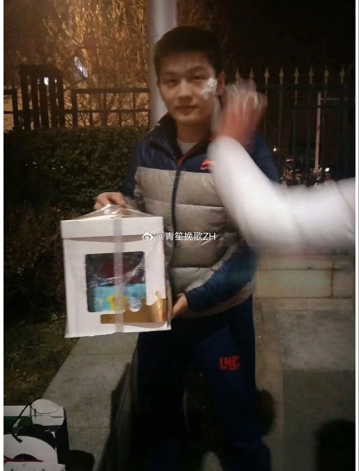 2017年 生日时被抹了蛋糕的小胖~乒乓球🏓  樊振东©️机灵的脑袋瓜子328