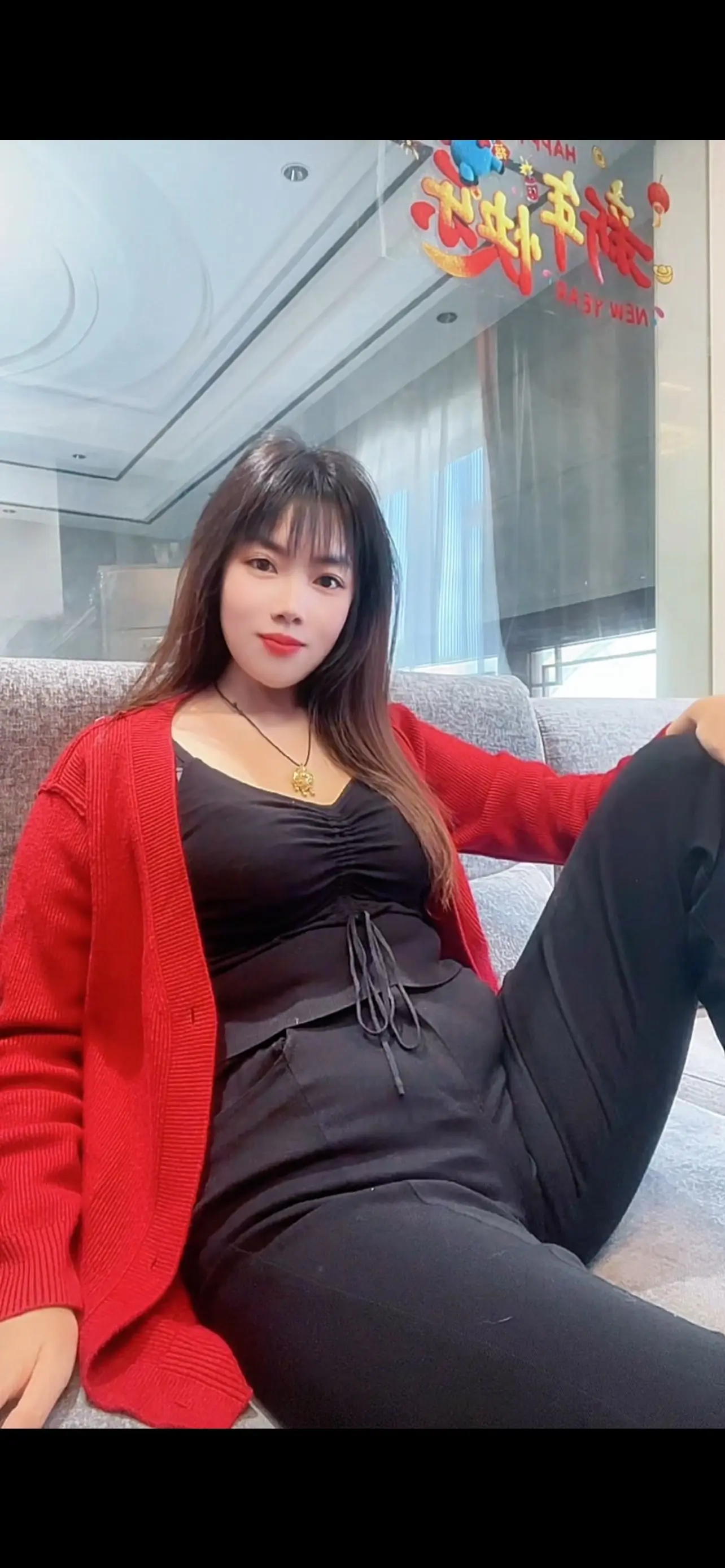 不要太执着于人与人之间的关系，无论是友情还是爱情，预设长期都是不太现实...