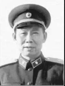 严家安（1917-2000），安徽省金寨县人。1929年参加中国工农红军，同年加