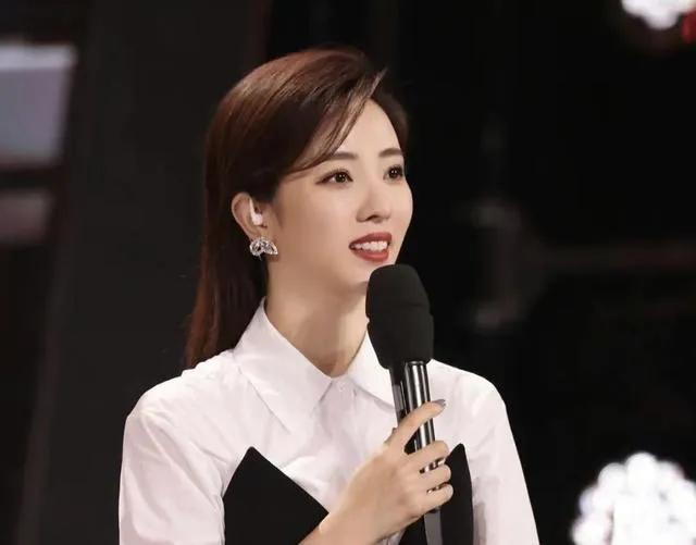 #如何评价李思思#她们用自己的才华和努力赢得了观众的喜爱和尊重，也为中国文化艺术