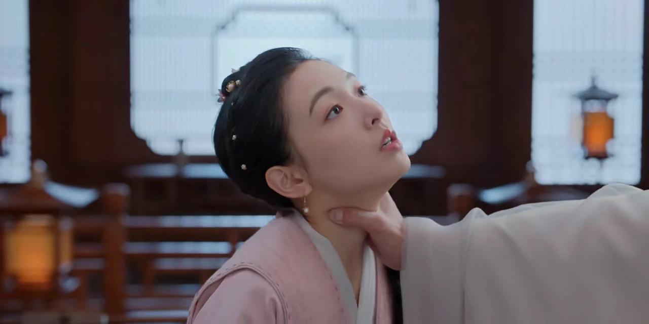 吴倩被锁喉这块的演技多少有点尴尬[捂脸]
孟晚为了如兰跑去烟雨秀楼和吴廉对峙，希