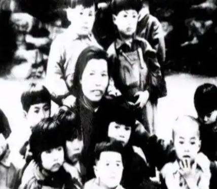 1945年，刘伯承年仅四岁的女儿刘华北在延安惨遭杀害，临死前，她含泪对凶手轻声说