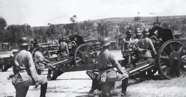 “再不开炮就毙了你！”1944年，日军战车步步逼近，团长多次下令开炮，都被林竞远