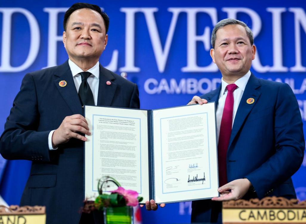 作为东南亚老牌冤家，柬埔寨和泰国就连访华外交都在暗自比拼。近期两国领导人行程罕见
