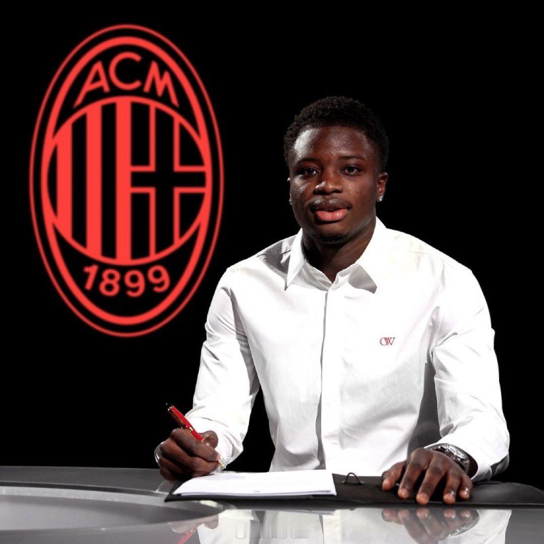 【伤病】阿尔法乔·西塞昨日在芬兰接受了手术，预计将缺阵4个月。不知道下赛季，他是