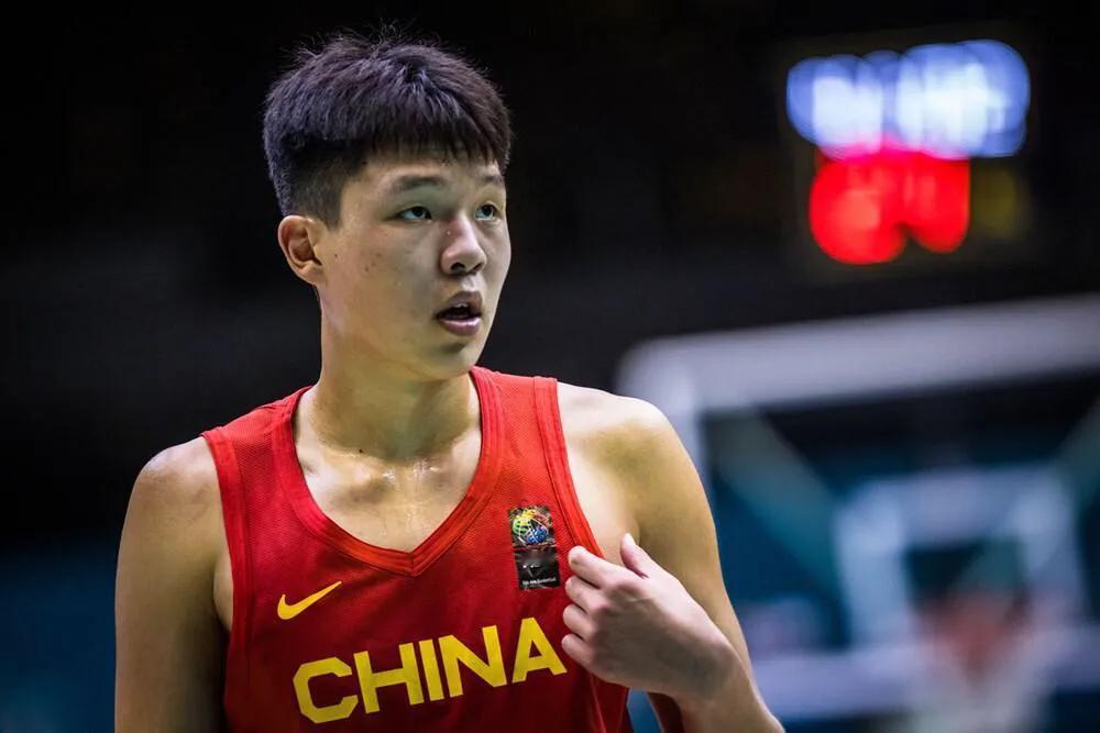 杨瀚森如果参加今年NBA的选秀，这两支球队真可以考虑一下

1、洛杉矶湖人队
球