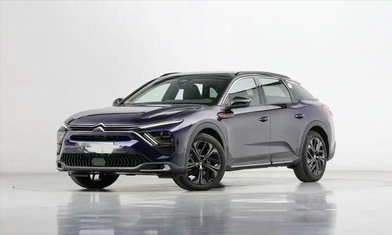 【2024款东风雪铁龙凡尔赛C5 X上市 售14.37万元起】4月1日，2024