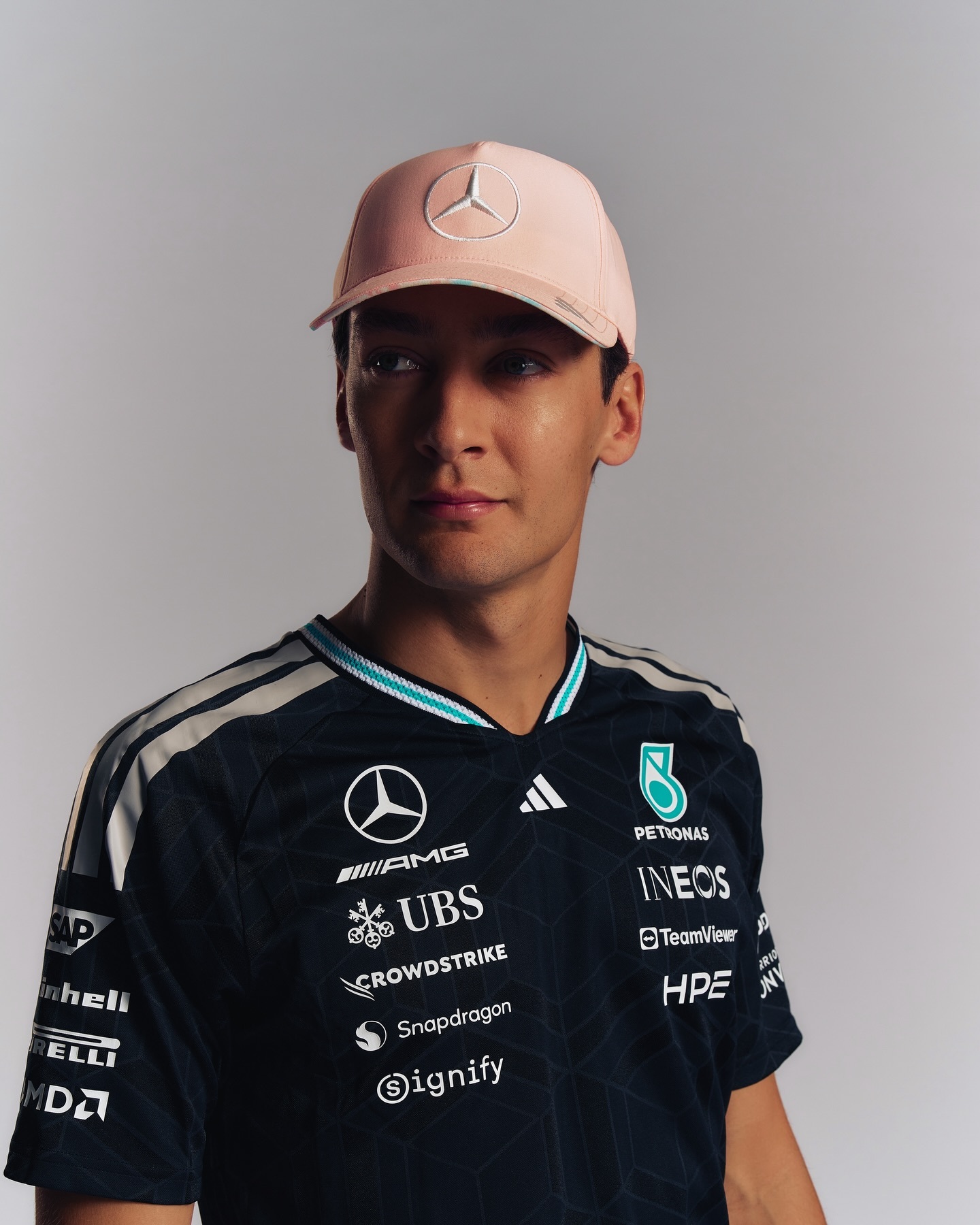 乔治拉塞尔 🩵 GR63消息速递 梅赛德斯更新一则👇🏻迈阿密粉 🩷 隆重