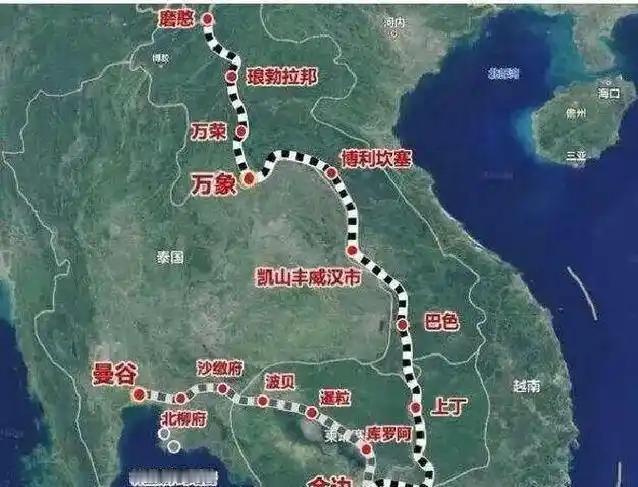 谁越南这下属实眼红了！曾经基建落后、连道路都难以修缮的老挝，只因选对发展方向，搭